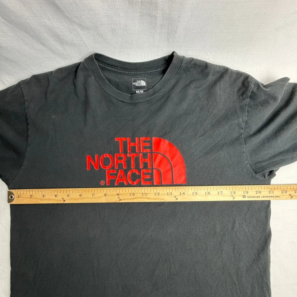 The North Face T Shirt Mens M Black Red Big Logo Cotton Graphic Tee